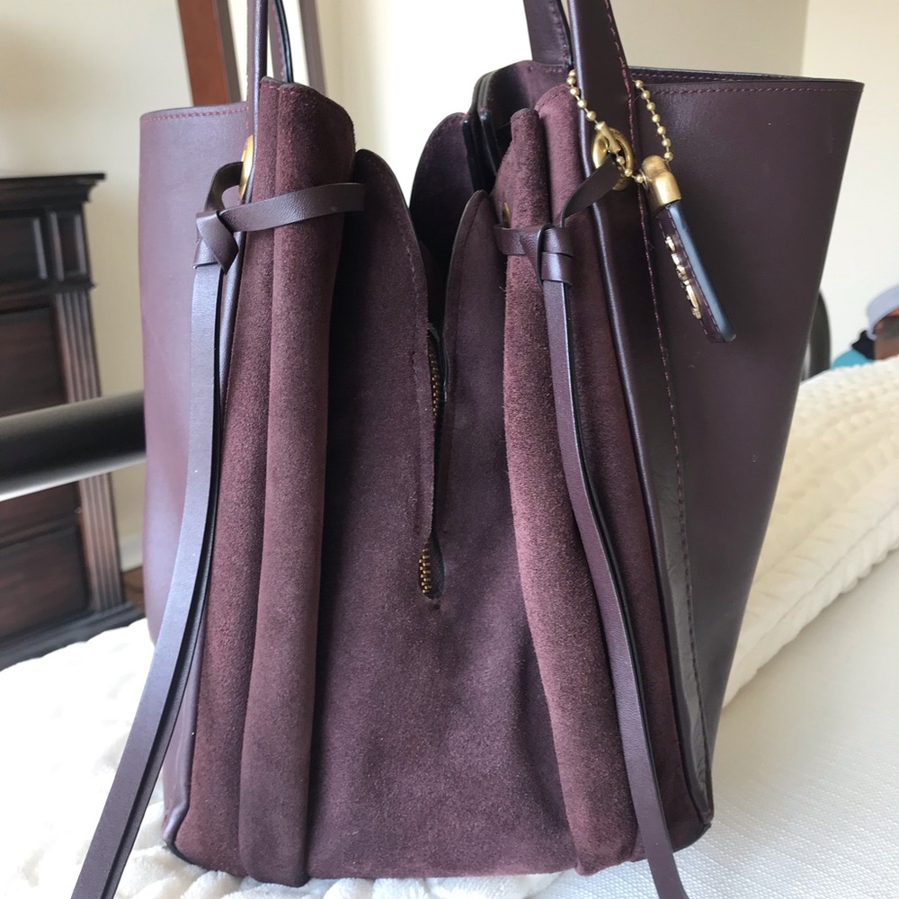 Coach 1941 Harmony Burgundy Oxblood Hobo with Gold Hardware & Rogue Hangtag - Picture 4 of 14